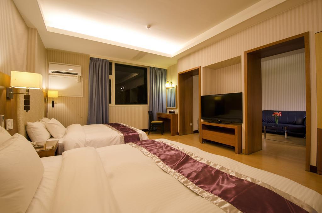 Wogo Hotel Yilan Luaran gambar
